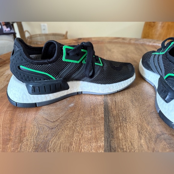 Adidas Kids Originals NMD G1 Running Shoes Sneakers Lace Up Black Green Size 4 - Picture 10 of 12